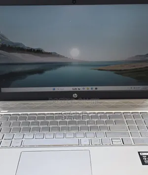 New Laptop HP Pavilion 15 8GB Intel Core i5 SSD 512GB