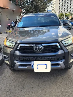 Toyota Hilux 2021 Gray