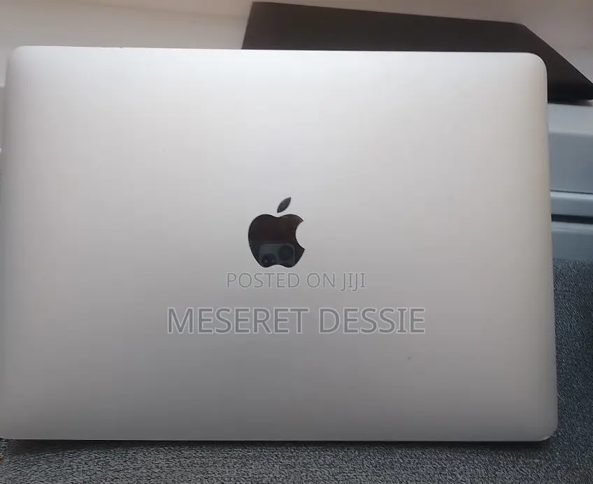 New Laptop Apple 8GB Apple M1 Pro SSD 256GB