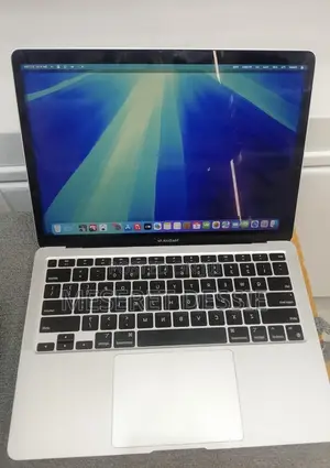 New Laptop Apple 8GB Apple M1 Pro SSD 256GB