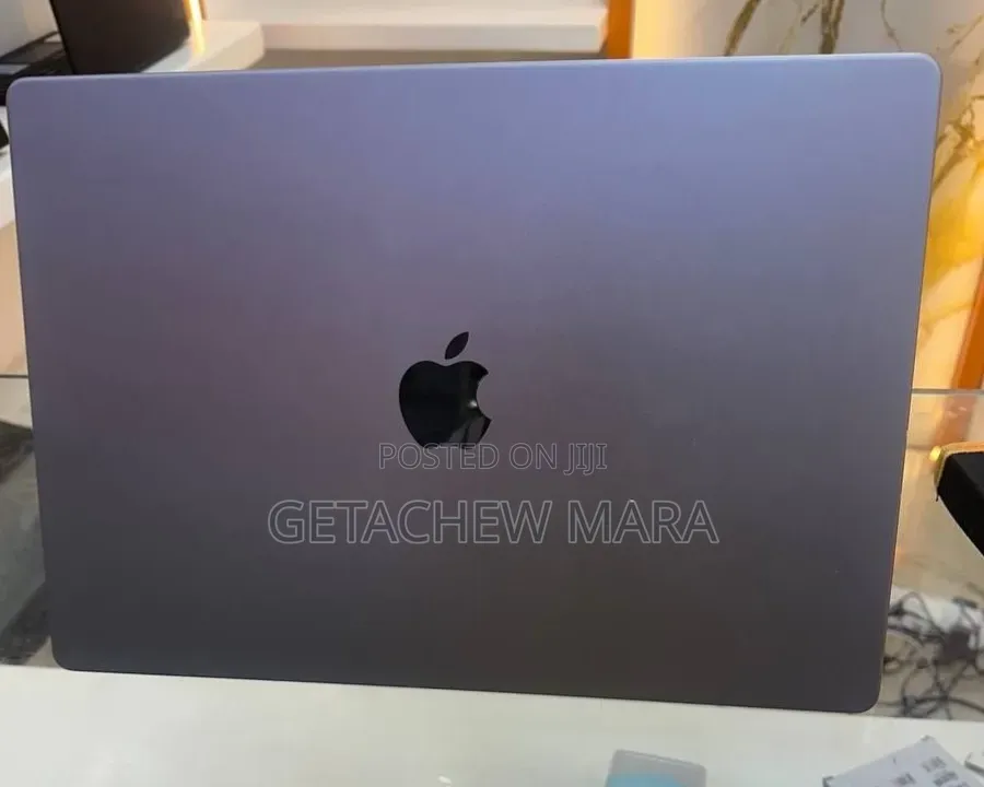 New Laptop Apple MacBook Pro 2021 M1 32GB Apple M1 Pro SSD 512GB