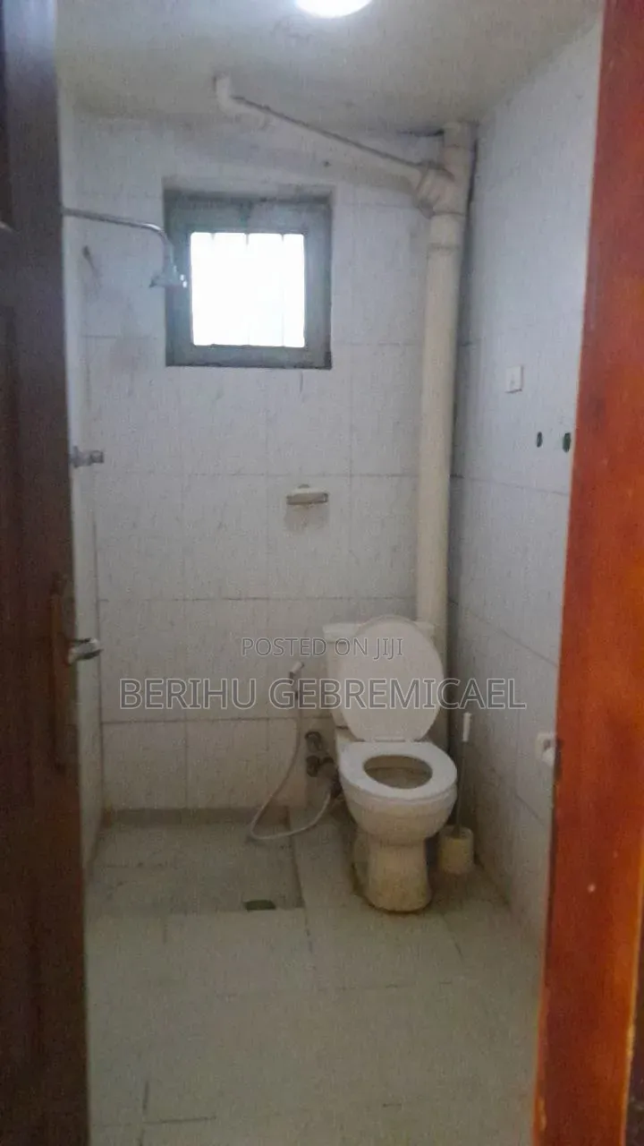 2bdrm Condo in ጀሞ, Nifas Silk-Lafto for rent