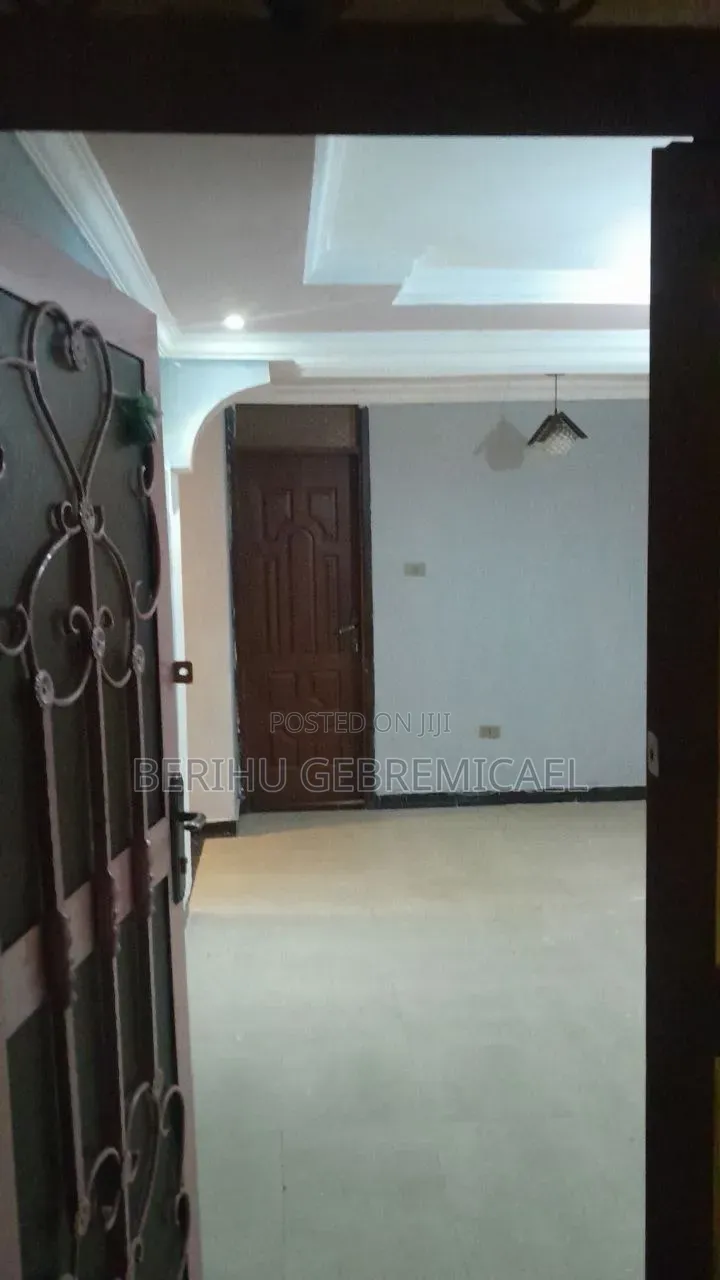 2bdrm Condo in ጀሞ, Nifas Silk-Lafto for rent