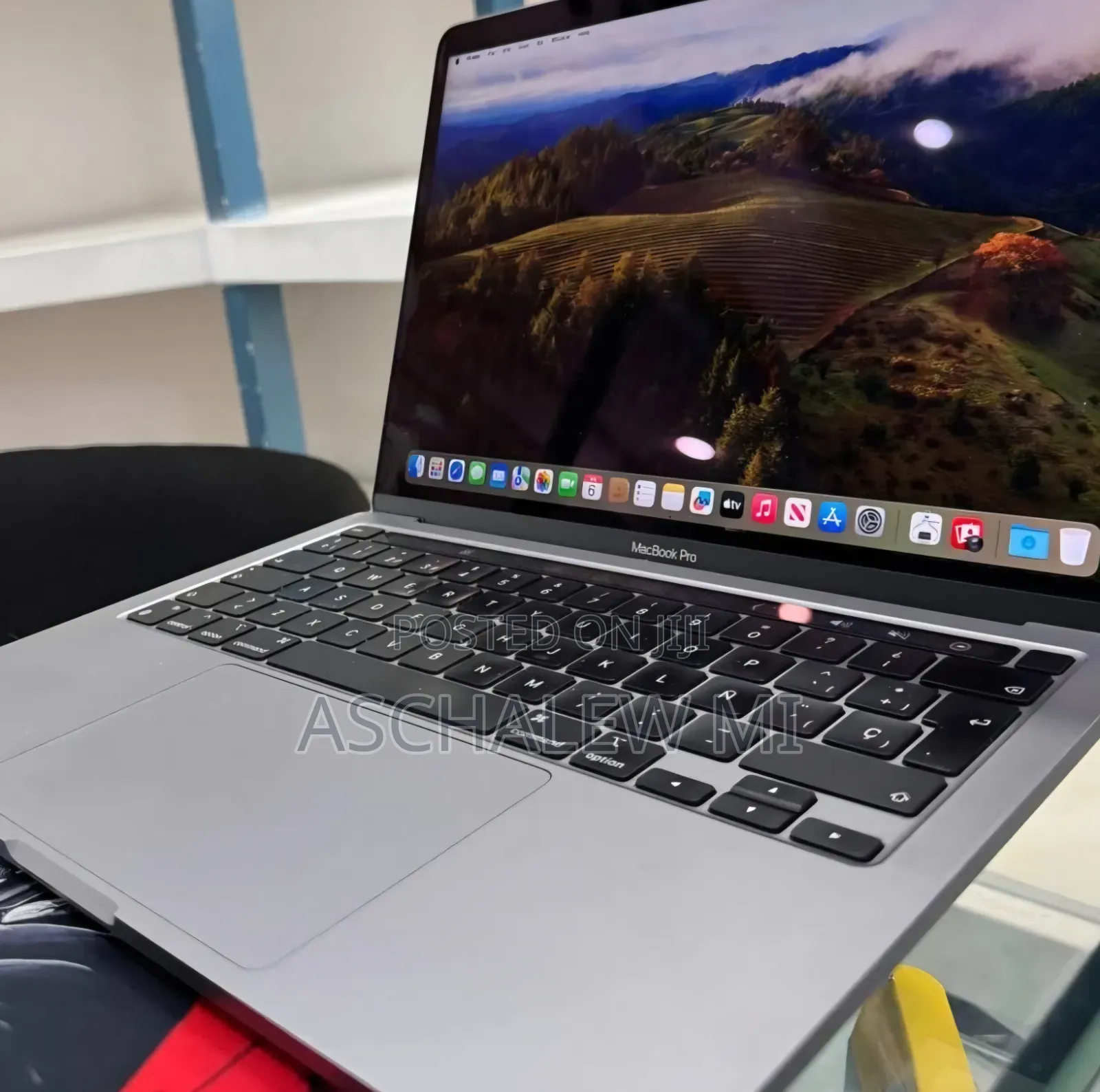 New Laptop Apple MacBook Pro 2021 M1 16GB Apple M1 SSD 512GB