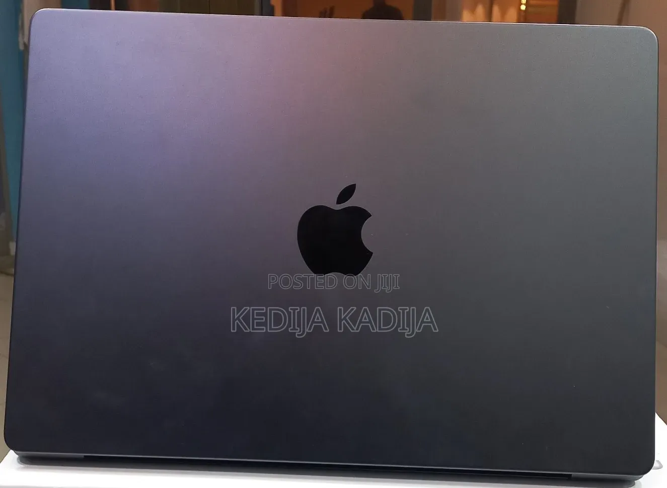 New Laptop Apple MacBook Pro 16GB Apple M5 SSD 512GB