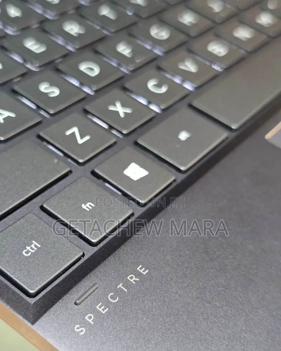 New Laptop HP Spectre 16GB Intel Core i7 SSD 1T