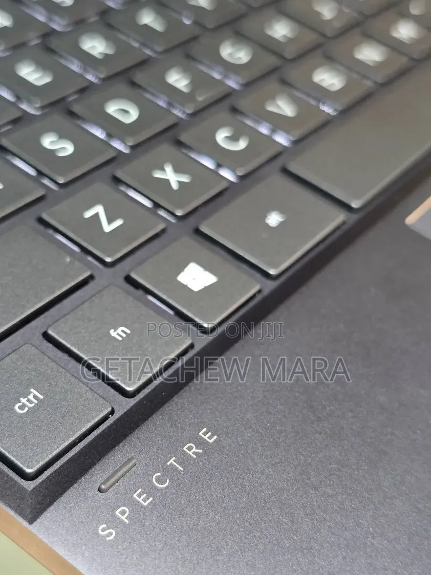 New Laptop HP Spectre 16GB Intel Core i7 SSD 1T