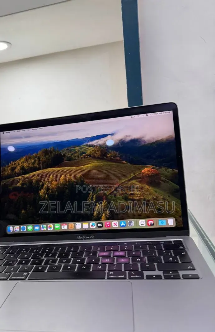 New Laptop Apple MacBook Pro 2021 M1 16GB Apple M1 SSD 512GB