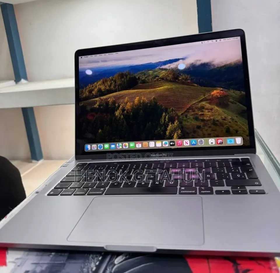 New Laptop Apple MacBook Pro 16GB Apple M1 SSD 512GB