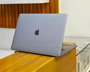 New Laptop Apple MacBook Pro 2018 32GB Intel SSD 2T