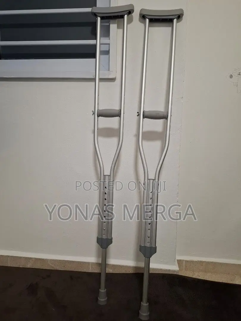 Bilateral/Axillary Crutches節考replacing, Convenient and Fast. Crutch