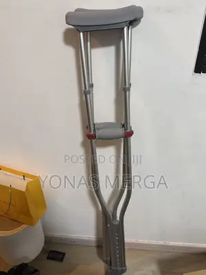 Straining or Injuring Crutches腍臣walking Rehabilitation Great
