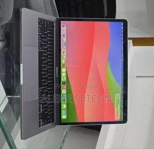 New Laptop Apple MacBook Pro 2020 M1 8GB Apple M1 Pro SSD 512GB