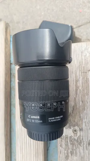 Canon Lens Ef-S 18-135mm F/3.5-5.6 Is Usm