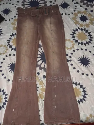 Low-Rise Brown Flare Jeans With Belt 
