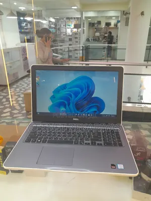 New Laptop Dell Inspiron 15 5567 8GB Intel Core i7 SSD 1T