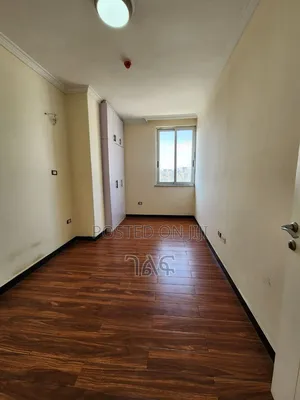 2bdrm Apartment in መገናኛ:ሾላ ገበያ, Bole for sale