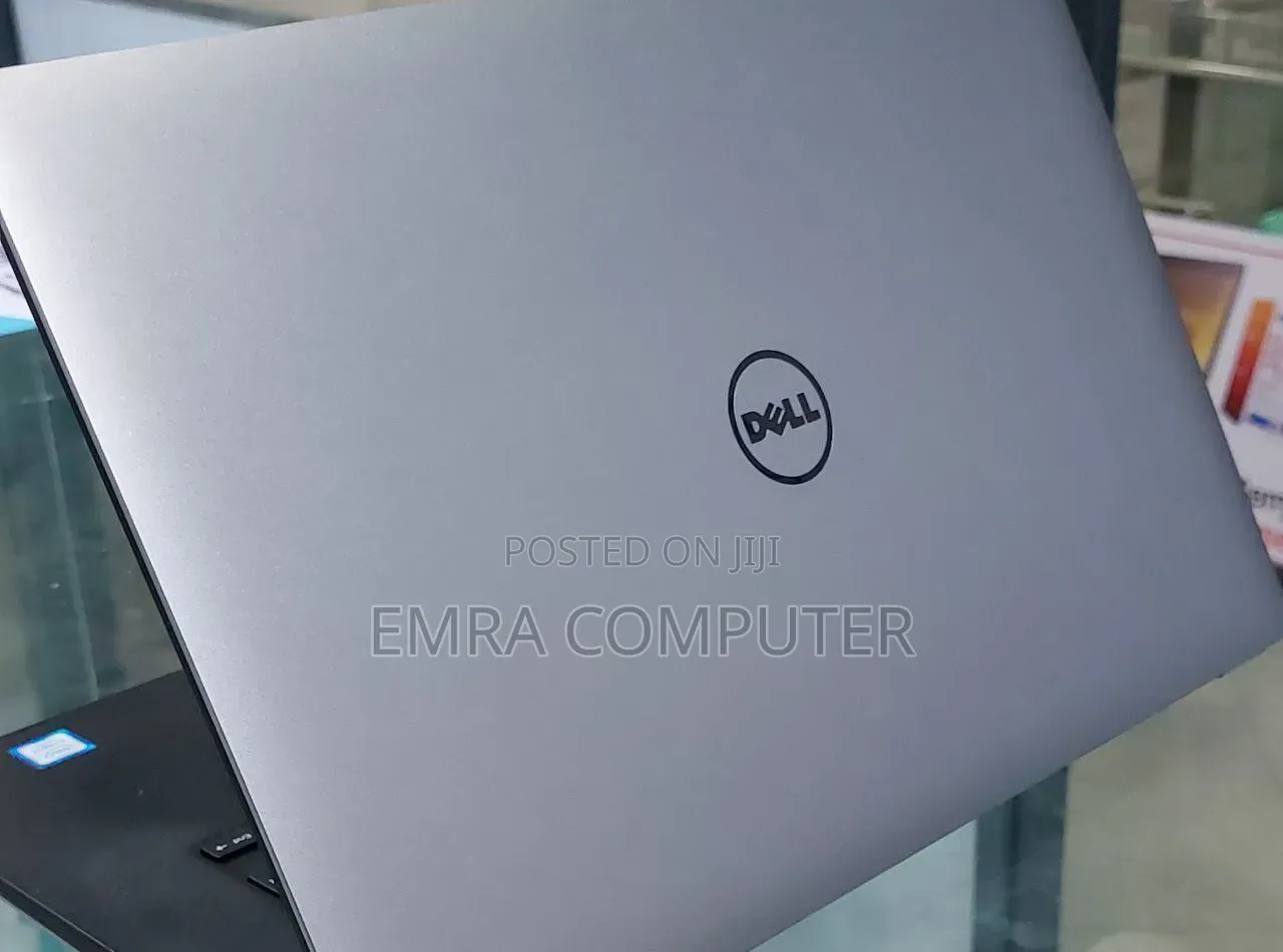 New Laptop Dell XPS 15 16GB Intel Core i9 SSD 512GB