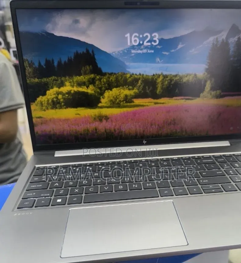 New Laptop HP ZBook 15 32GB Intel Core i7 SSD 512GB