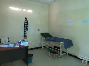 12bdrm House in Akaky Kaliti for sale