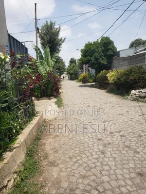 Furnished 4bdrm Villa in Bole for sale