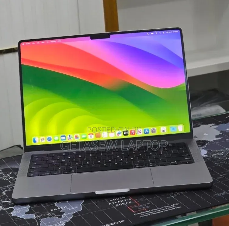New Laptop Apple MacBook Pro 2023 M3 8GB Apple M3 SSD 512GB