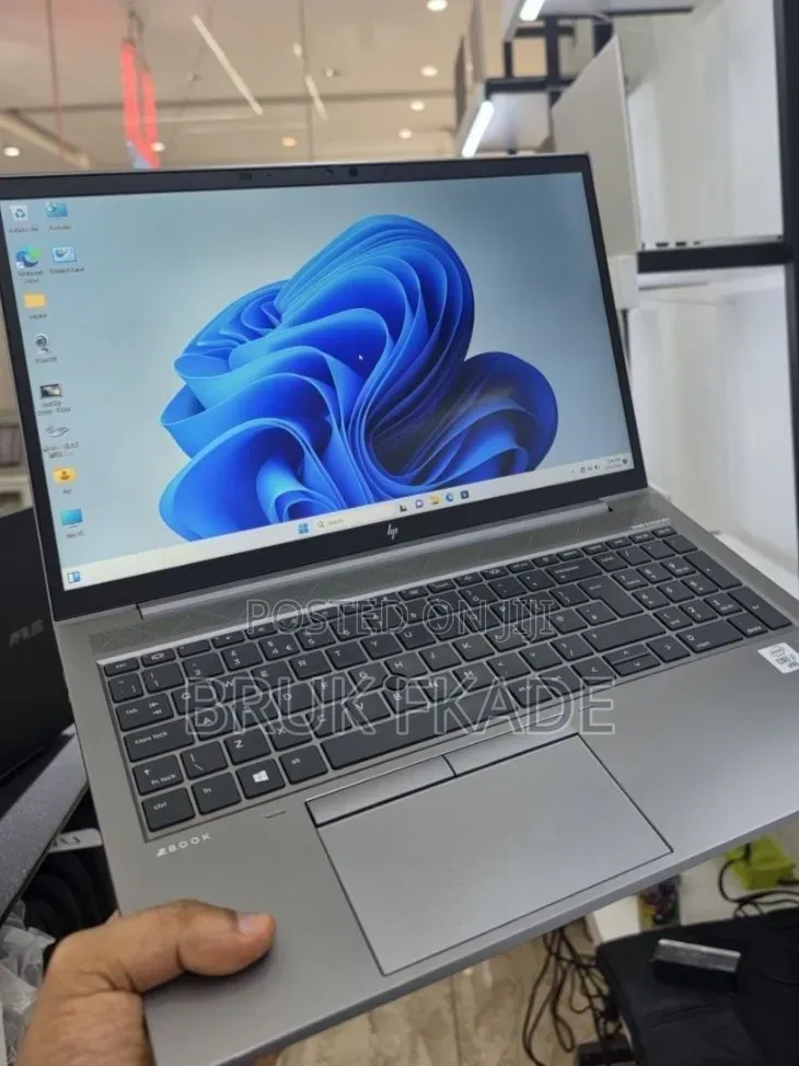 New Laptop HP ZBook 15 16GB Intel Core i7 SSD 512GB