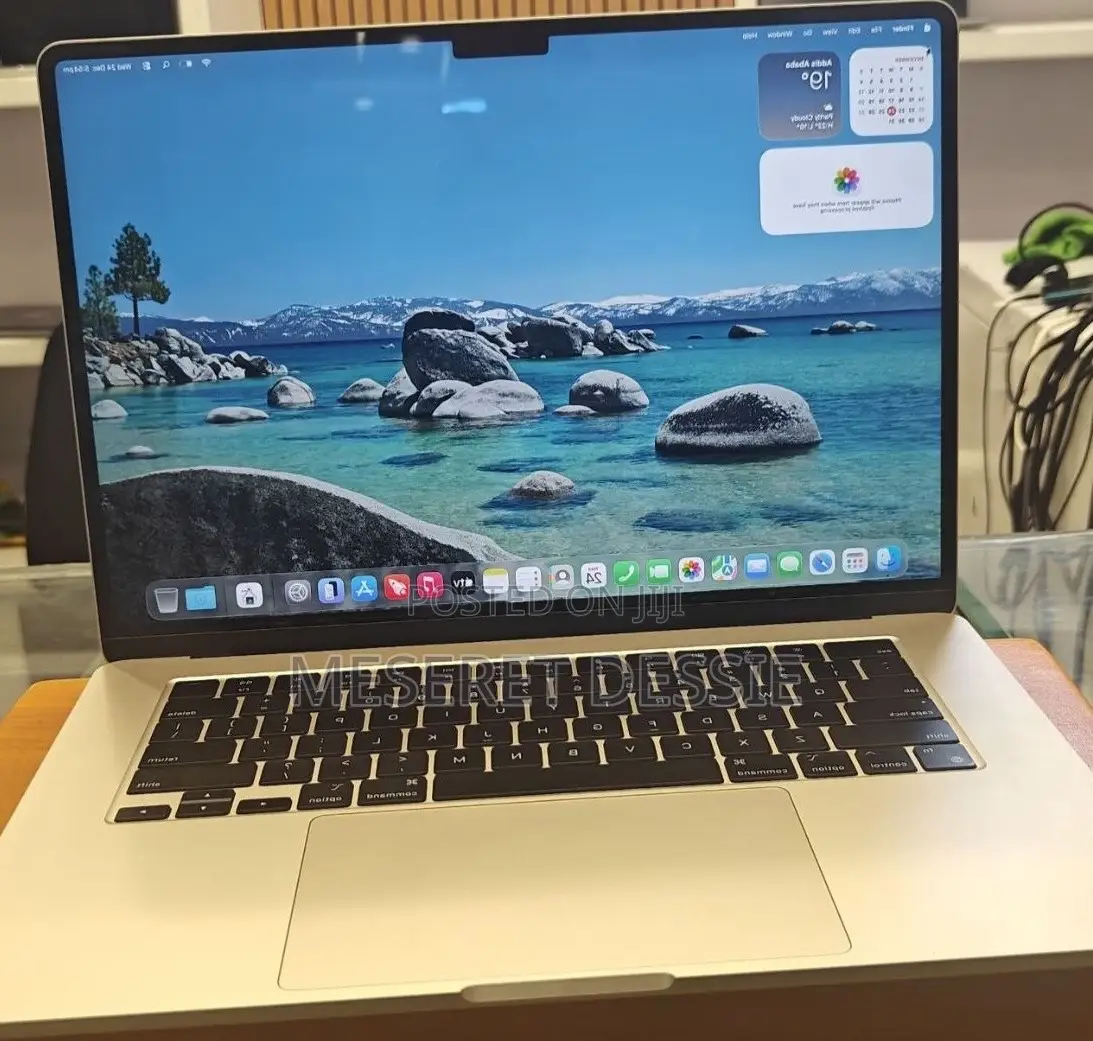 New Laptop Apple MacBook Air 2024 M3 8GB Apple M3 SSD 256GB