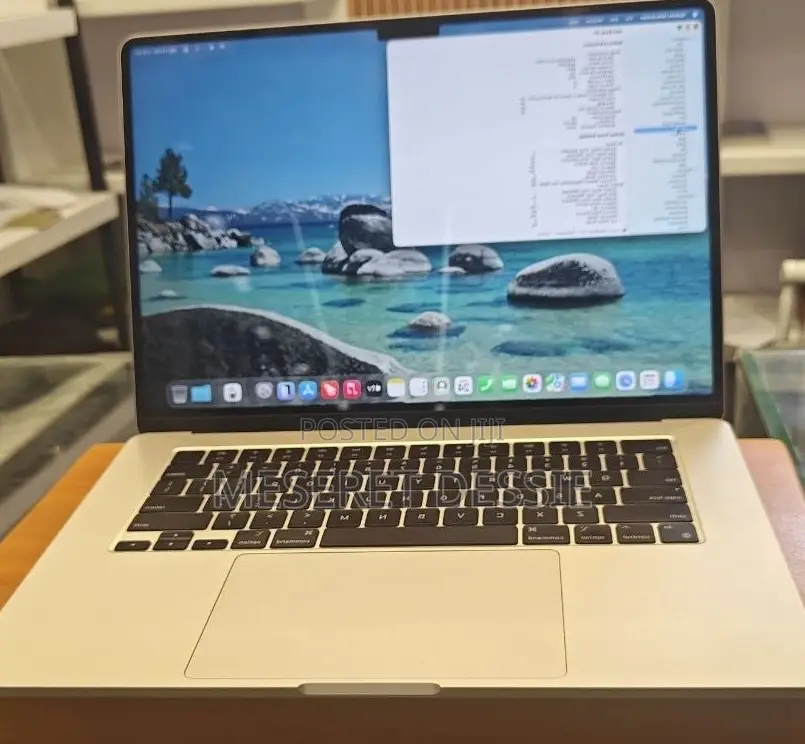 New Laptop Apple MacBook Air 2024 M3 8GB Apple M3 SSD 256GB