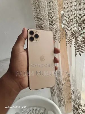 Apple iPhone 11 Pro Max 64 GB Gold