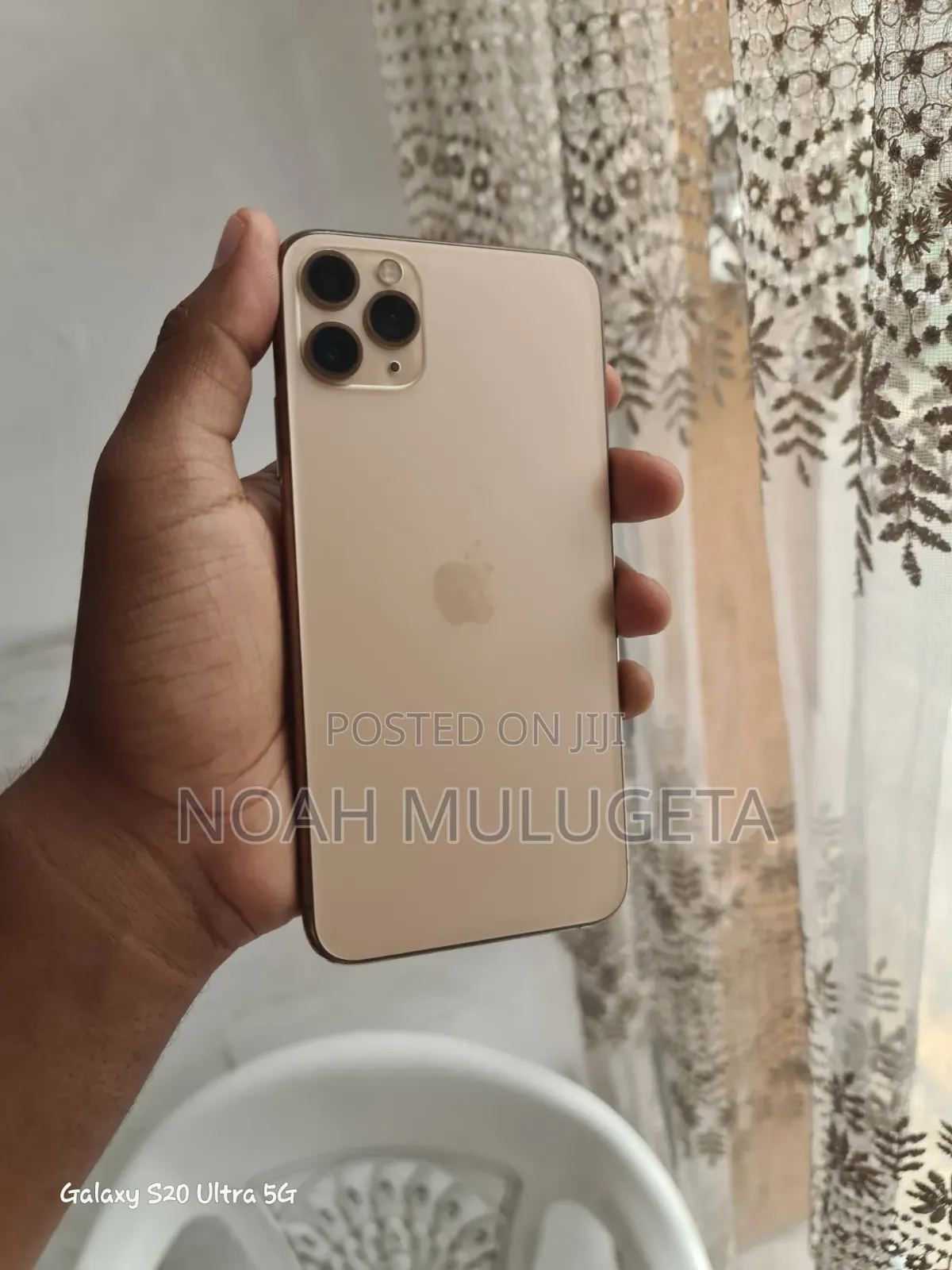 Apple iPhone 11 Pro Max 64 GB Gold