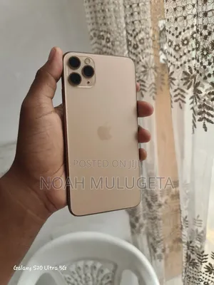 Apple iPhone 11 Pro Max 64 GB Gold