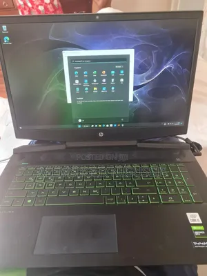 Laptop HP Pavilion 17 8GB Intel Core i5 HDD+SSD 512GB