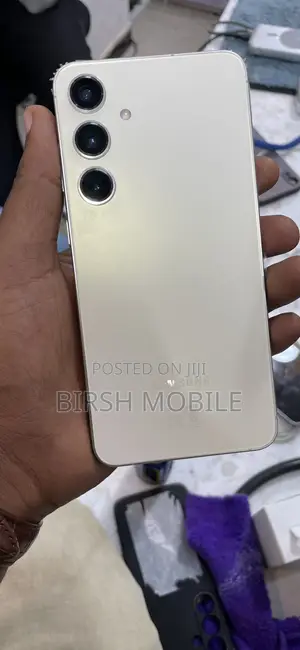 New Samsung Galaxy S24 Plus 256 GB Gold