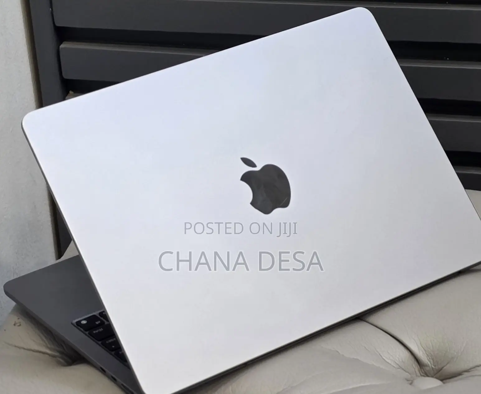 New Laptop Apple MacBook Air 2022 M2 8GB Apple M2 SSD 256GB