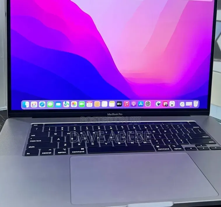 New Laptop Apple MacBook Pro 2019 32GB Intel Core i9 SSD 512GB