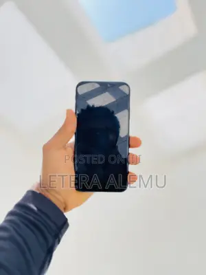 New Apple iPhone XR 128 GB Black