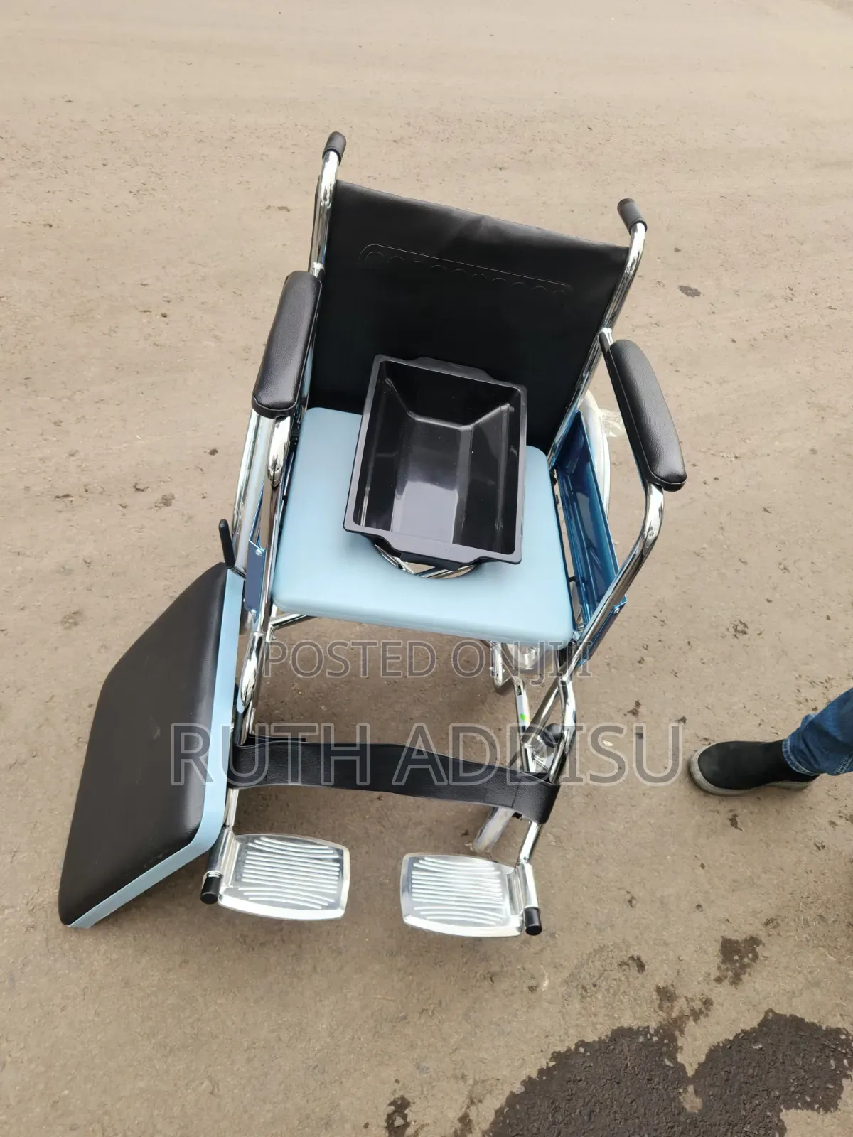Foldable Commode Wheelchair Uh 609 Uphealthy
Wheelchair With Popo