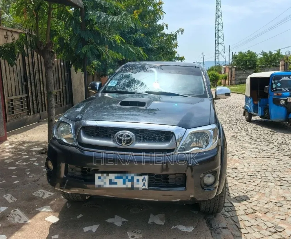 Toyota Hilux 2009 Black