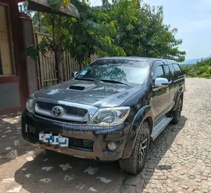 Toyota Hilux 2009 Black