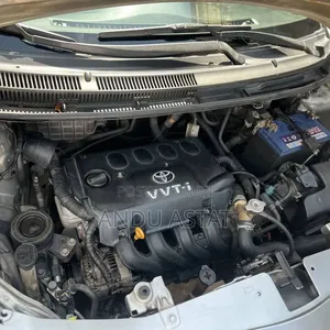 Toyota Yaris 2008 Gray