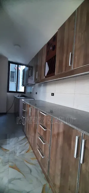 5bdrm Apartment in Real, Bole for rent