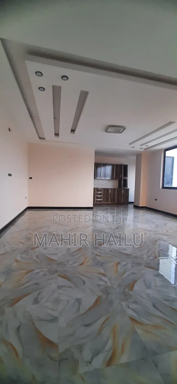 5bdrm Apartment in Real, Bole for rent