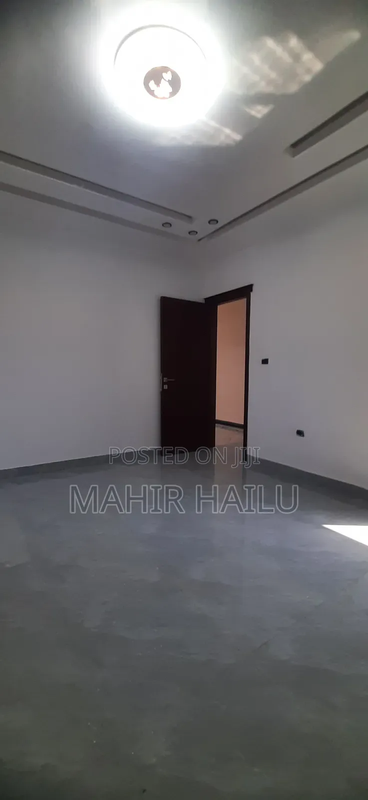 5bdrm Apartment in Real, Bole for rent