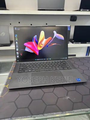 New Laptop Dell Precision 5570 16GB Intel Core i7 SSD 512GB
