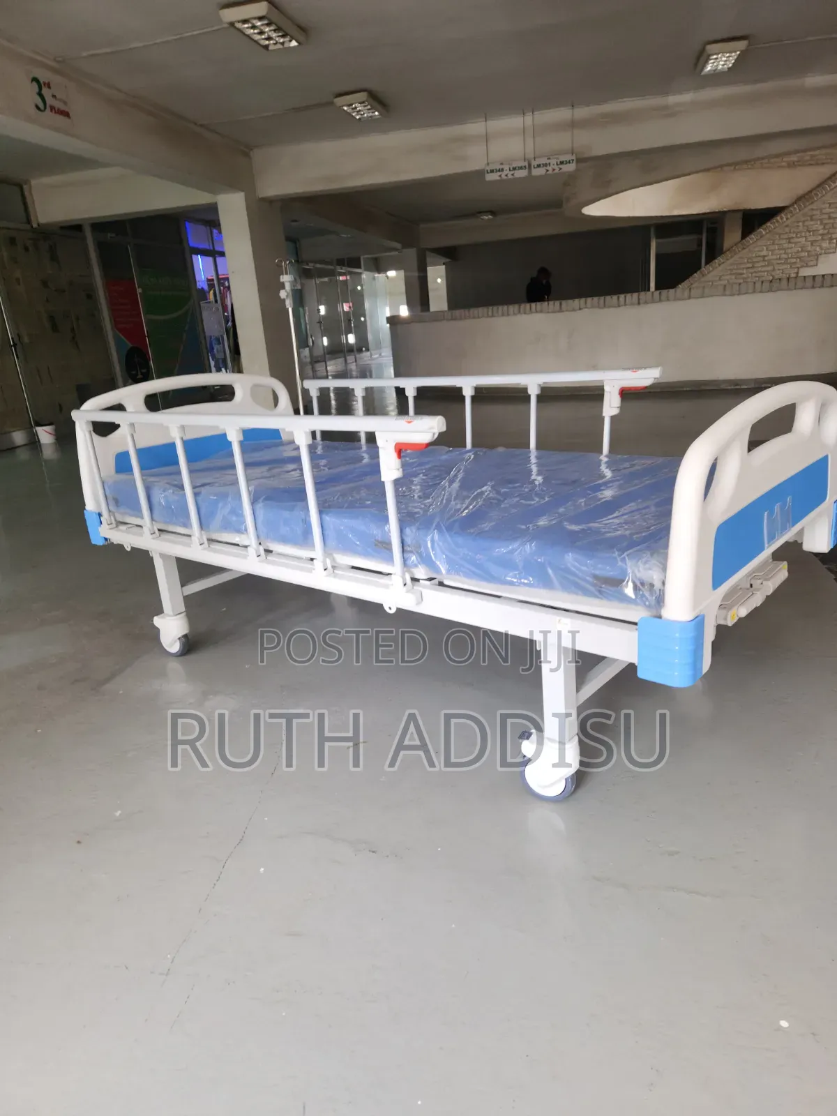 Medical Equipment Adjustable Metal 2 Functions Hospit Bed Brand New