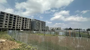 የሚሸጥ ቤት የሚሠራ መሬት
