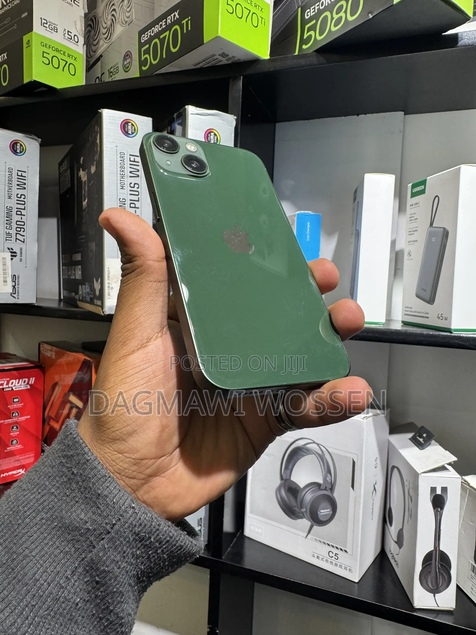 New Apple iPhone 13 256 GB Green