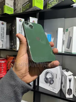 New Apple iPhone 13 256 GB Green