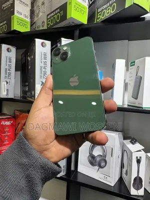 New Apple iPhone 13 256 GB Green